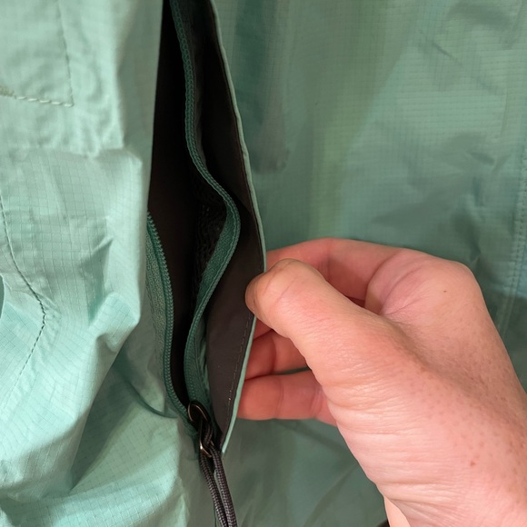 The North Face Rain Jacket sz Small - Picture 8 of 10
